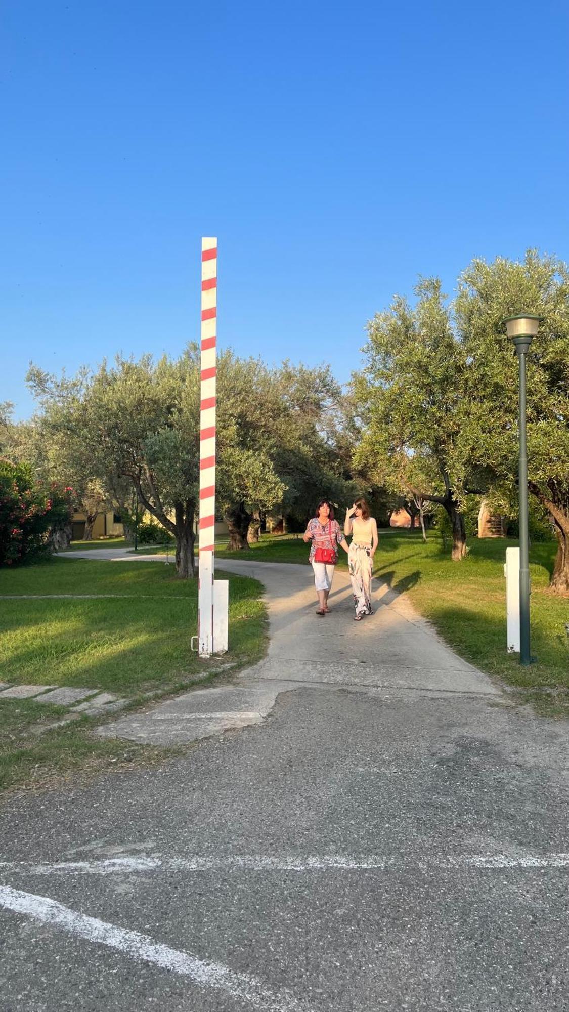 L'Isola Dei Vacanzieri Sant'Andrea Apostolo dello Ionio Exteriör bild