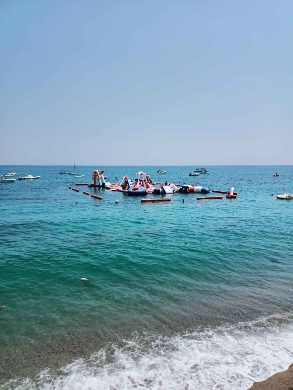 L'Isola Dei Vacanzieri Sant'Andrea Apostolo dello Ionio Exteriör bild